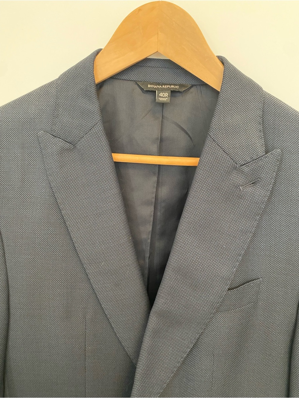 Banana Republic Men's Suit- Marzotto Super 110 Navy Birdseye 40R, 32x32 - Picture 4 of 15